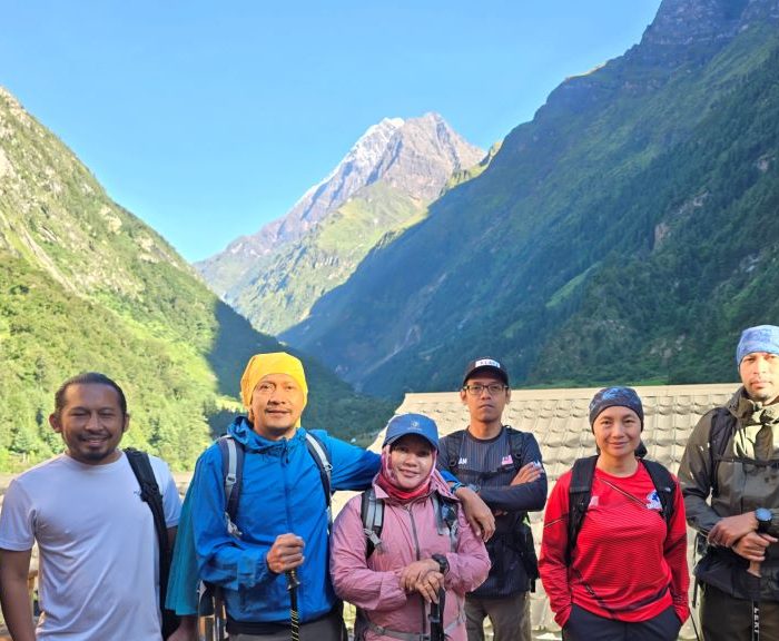 Manaslu circuit trek