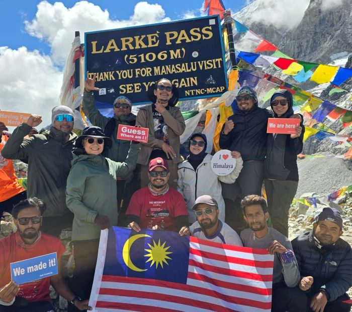 manaslu circuit trekking