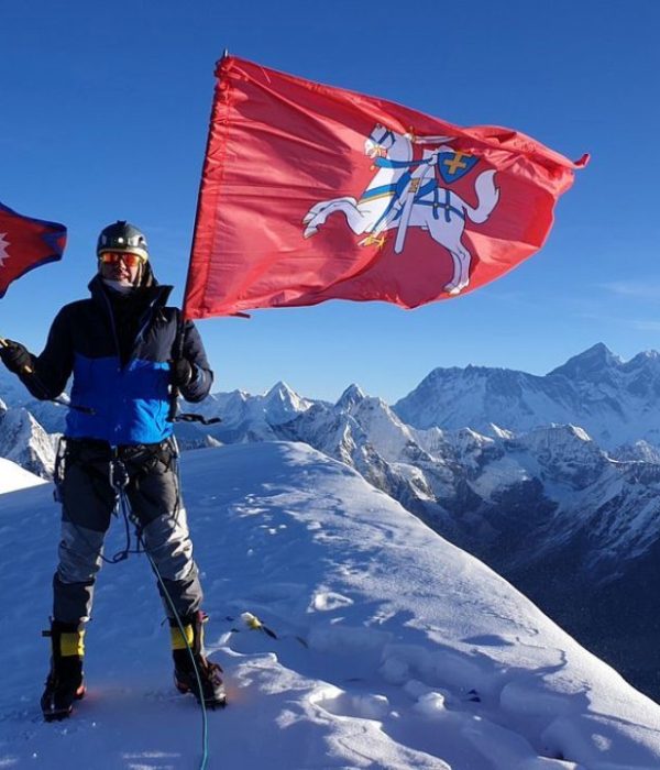 Climbing in nepal