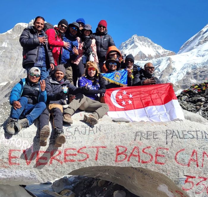 Everest Base Camp Helicopter Return Trek group photo