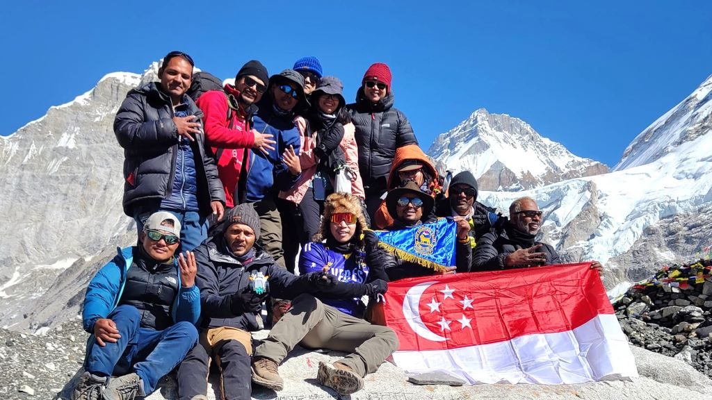 Everest Base Camp Helicopter Return Trek group photo