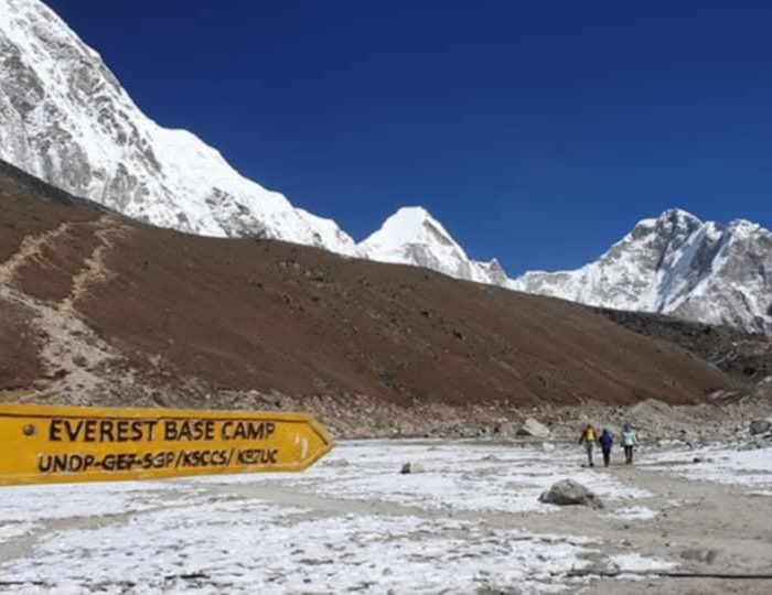 everest base camp trek cost