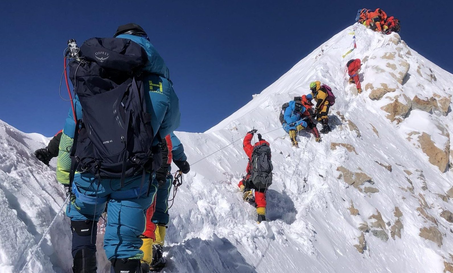 Makalu-below-summit makalu climber left behind